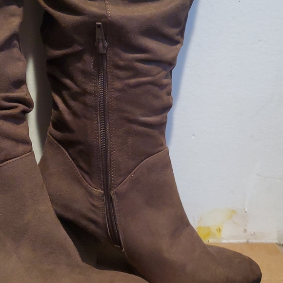 Ana Linden Brown boots - Picture 2 of 7